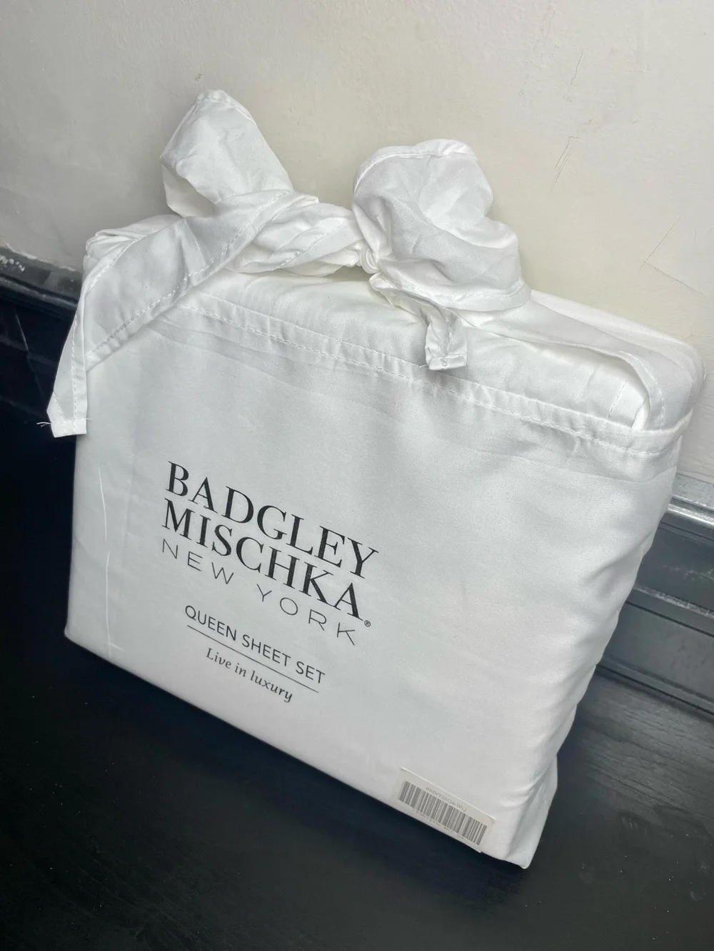 Badgley Mischka New York Queen Luxury White Sheet Set NEW BMNY10124-WQ NWT
